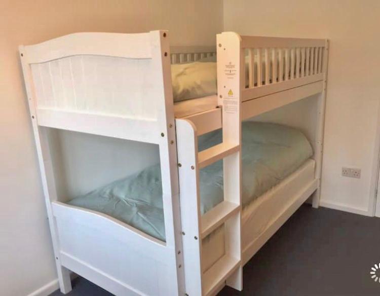 Great Price, Lovely Comfy Flat.2 Mins From The Sea Lyme Regis Bagian luar foto